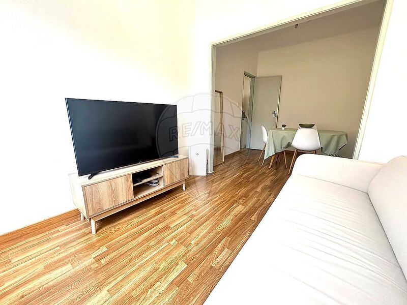 Apartment 1 bedrooms Refurbished Seixal - 3rd floor