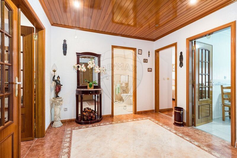 Apartamento T2 Sintra - arrecadação, lareira, parqueamento, r/c
