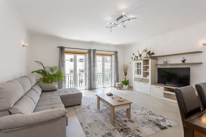 Apartment 3 bedrooms Modern Mafra - garage, alarm, fireplace, store room, underfloor heating, parking lot