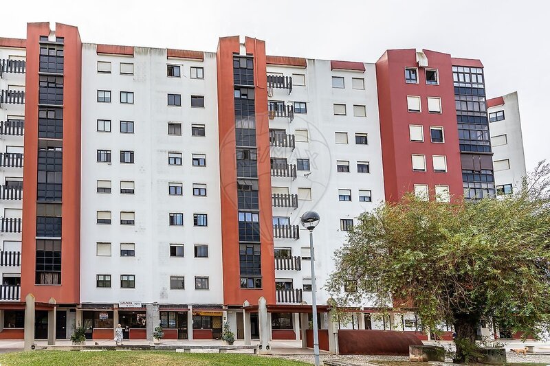 Apartamento T2 à venda em Santa Iria de Azoia, São João da Talha e Bobadela, Loures RE/MAX Portugal