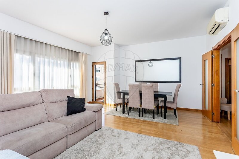 Apartamento T2 à venda em Odivelas, Odivelas RE/MAX Portugal