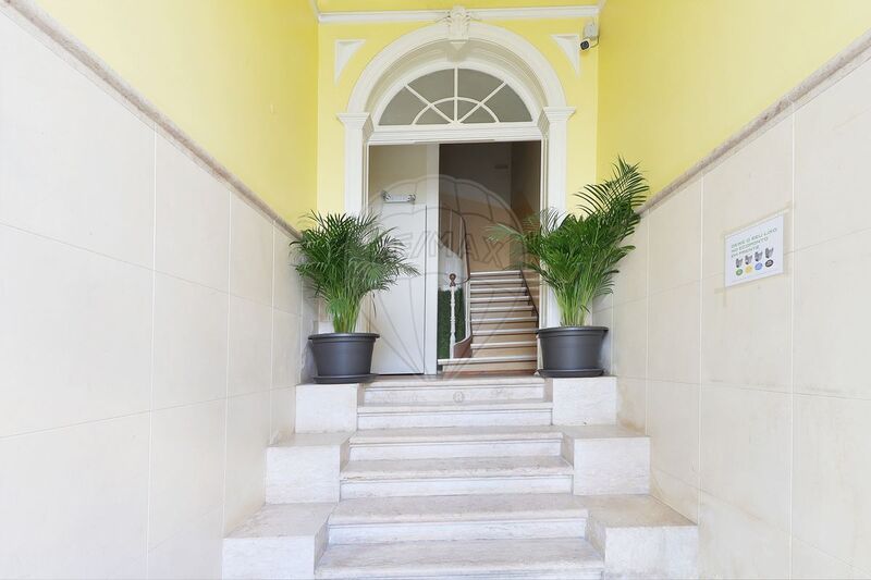 Building Refurbished Santo António Lisboa - air conditioning, exterior area, balcony