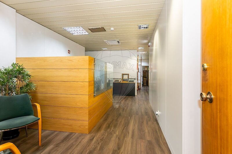 Oficina Remodelado en buen estado Alvalade Lisboa - aire acondicionado, garaje