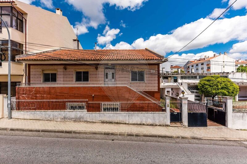 House 2 bedrooms Mina de Água Amadora - attic