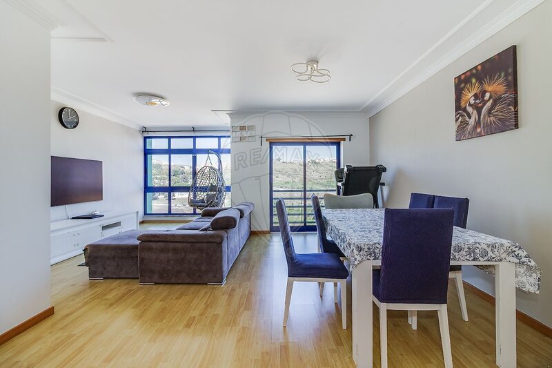 Apartamento T3 Falagueira-Venda Nova Amadora - equipado, parqueamento, varanda, ar condicionado, mobilado