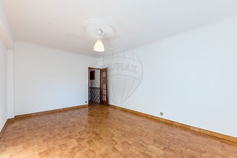 Apartamento T2 à venda em Queluz e Belas, Sintra RE/MAX Portugal