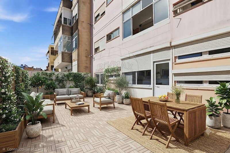 Appartement excellent état T4 Penha de França Lisboa - climatisation, beaucoup de lumière naturelle, garage
