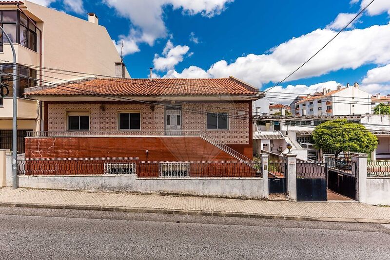 House V2 Mina de Água Amadora - attic