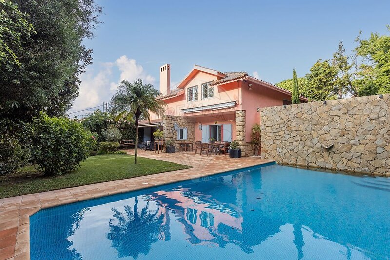 Huis Luxe V5 Cascais - airconditioning, garage, ketel, tuinen, zwembad