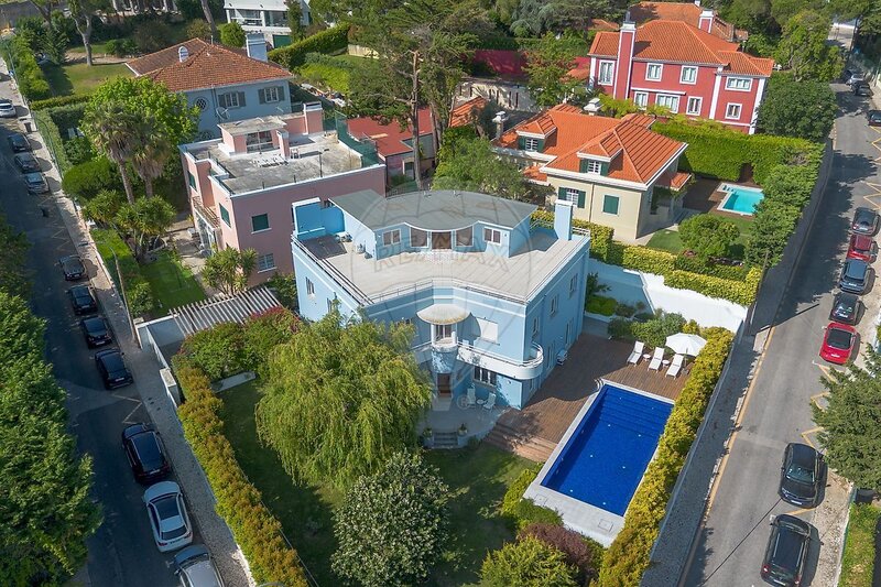 House 4 bedrooms Refurbished Cascais - garden, terrace, underfloor heating, store room, sea view, swimming pool