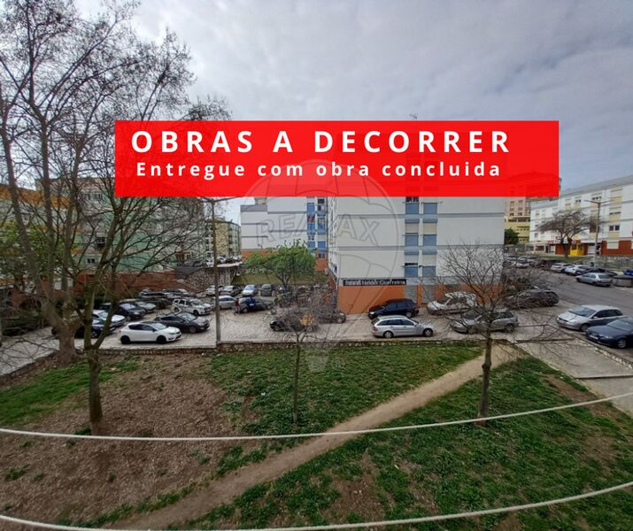 Apartamento em zona central T1 Corroios Seixal - 2º andar