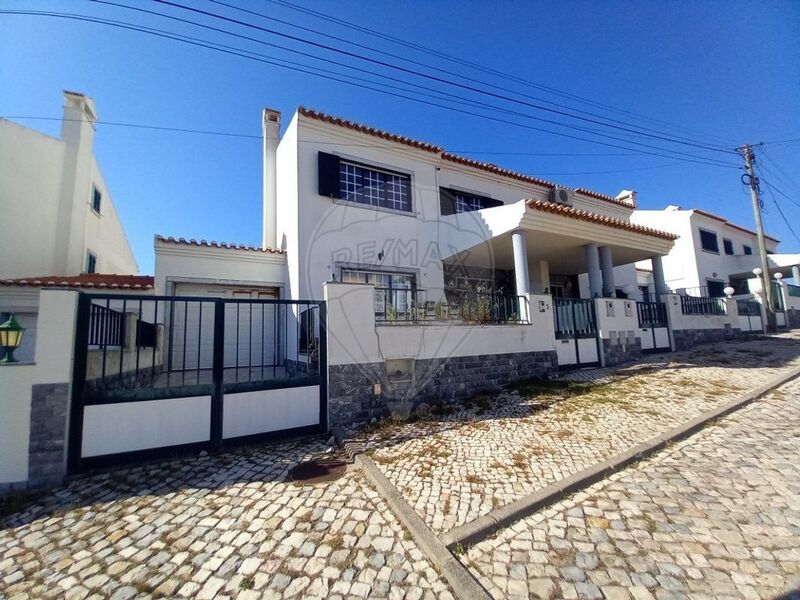 House V4 Santo Isidoro Mafra - garage, sea view, attic, fireplace, terrace