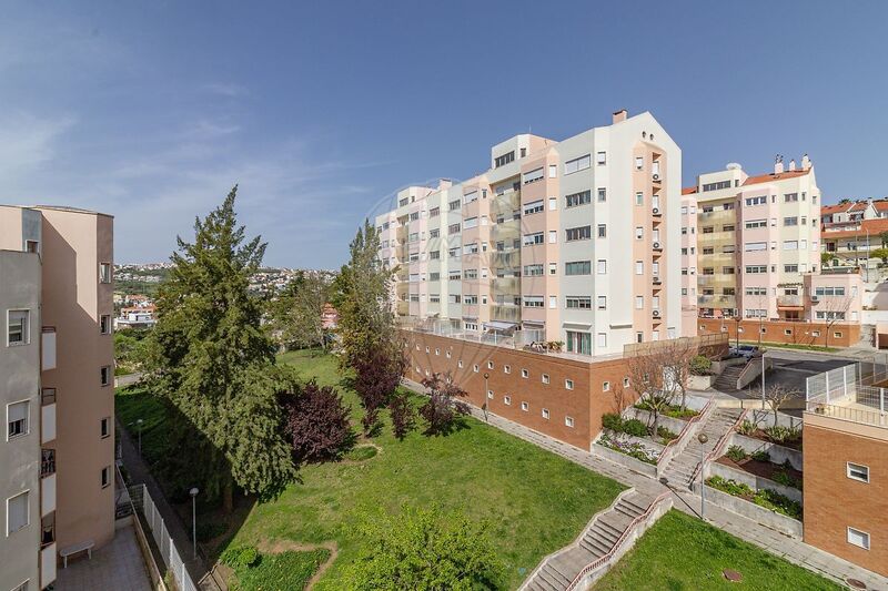 Apartamento T3 Odivelas - garagem, sótão, arrecadação