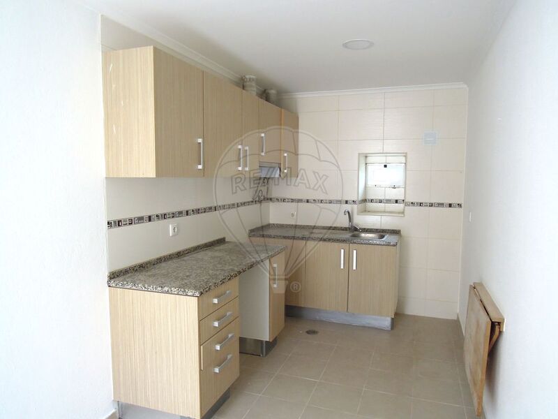 Apartamento T1 Loures - condomínio privado