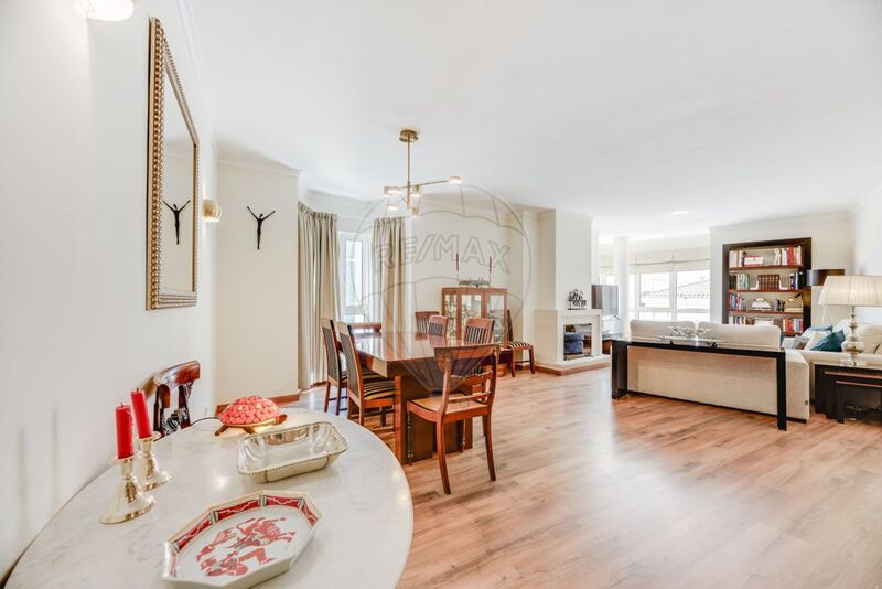 Apartment T4 Arroios Lisboa - , ,