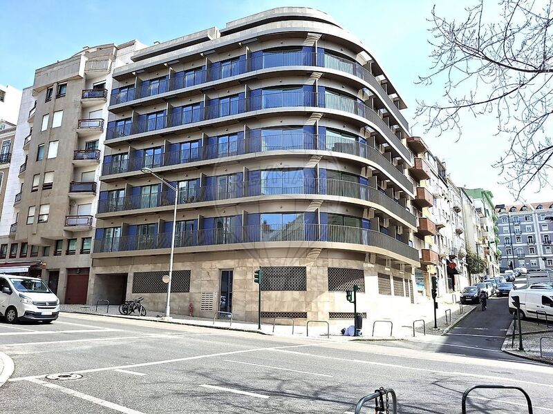 Apartamento novo no centro T1 Santo António Lisboa - varandas, mobilado