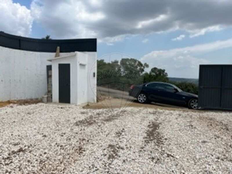 Loja Loures - espaço amplo