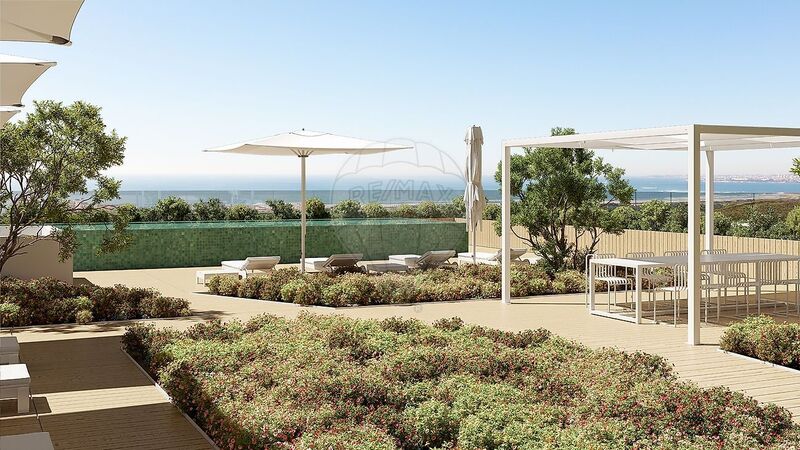 Apartment 5 bedrooms Almada - balcony, balconies, swimming pool, terrace, terraces