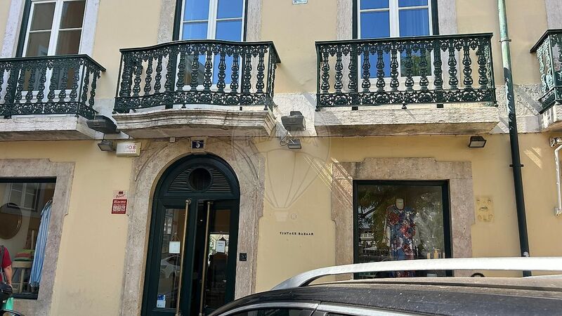 Shop with storefront Santa Maria Maior Lisboa - kitchen, storefront