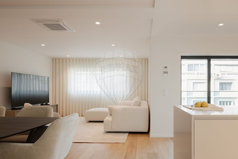 Apartamento novo T3 Avenidas Novas Lisboa - cozinha equipada, varandas, piso radiante, ar condicionado