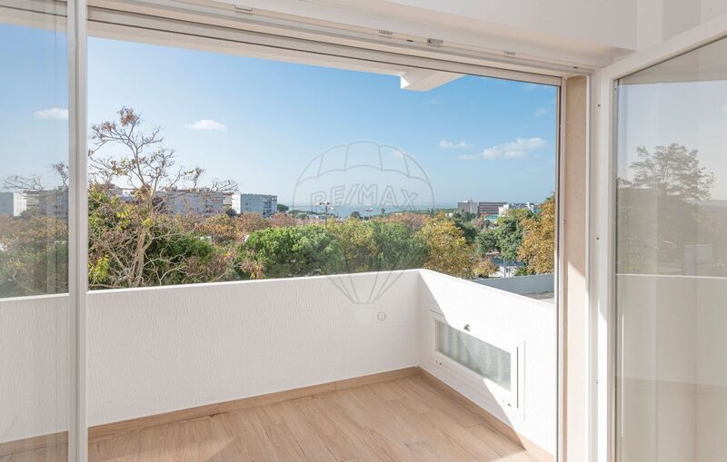 Apartamento novo T5 Belém Lisboa - excelente localização, cozinha equipada, varanda, vista rio, ar condicionado, arrecadação