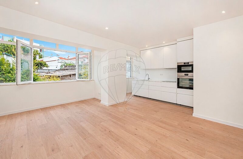 Apartamento T2 de luxo para arrendar em Benfica, Lisboa RE/MAX Portugal