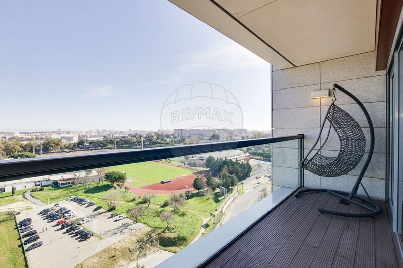 Apartment 3 bedrooms Alvalade Lisboa - furnished, garage, condominium, garden, air conditioning, gated community, store room, swimming pool, kitchen, balcony
