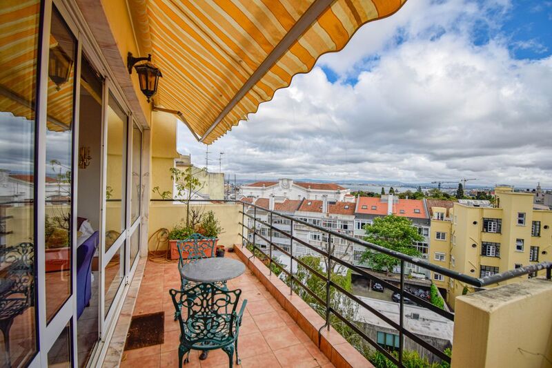 Apartamento Triplex no centro T5 Campo de Ourique Lisboa - terraços, vista rio