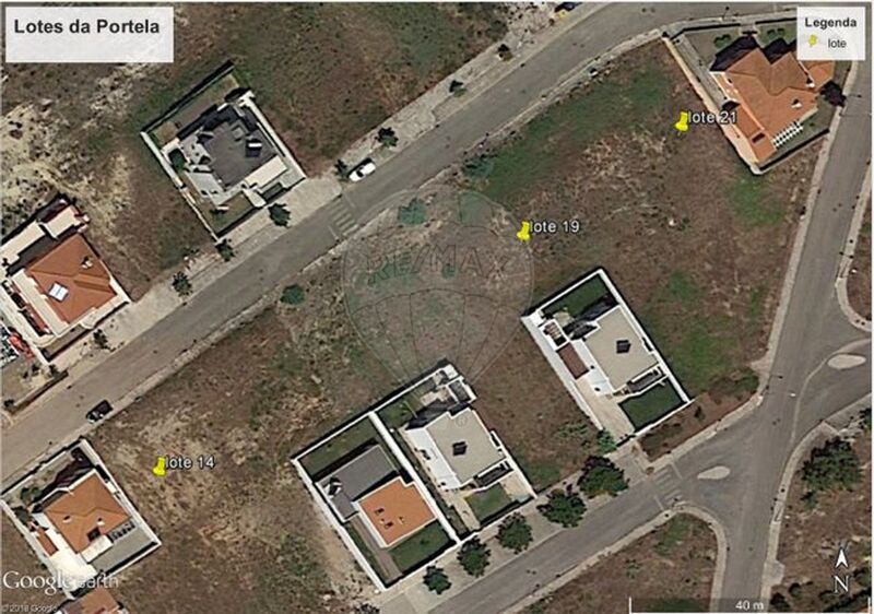 Plot of land with 382sqm Torres Vedras - excellent access