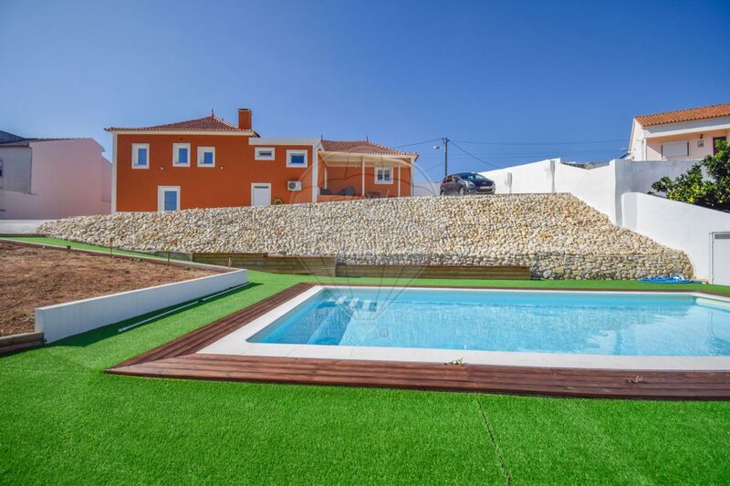 Moradia V4 Lourinhã - piscina, painéis solares, varanda