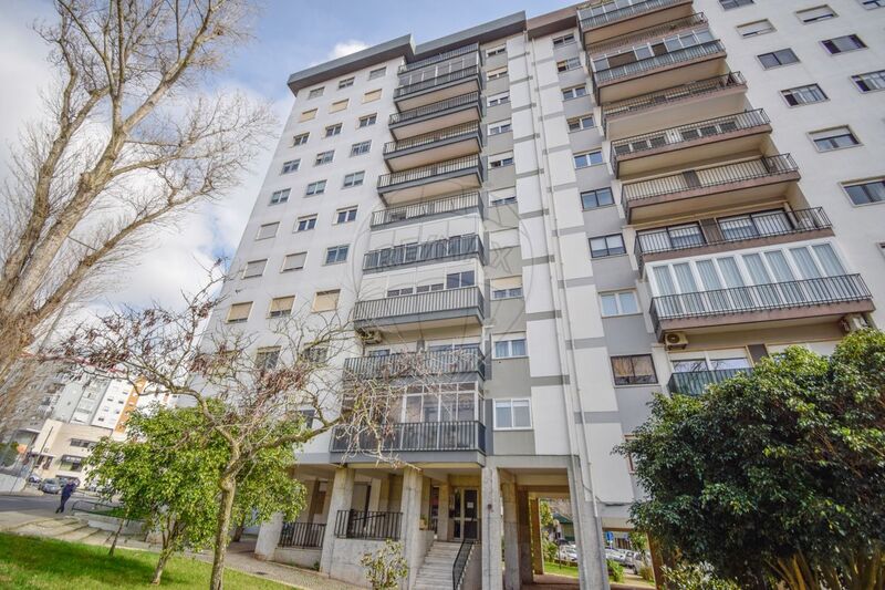 Apartment 4 bedrooms Oeiras - balcony, 3rd floor