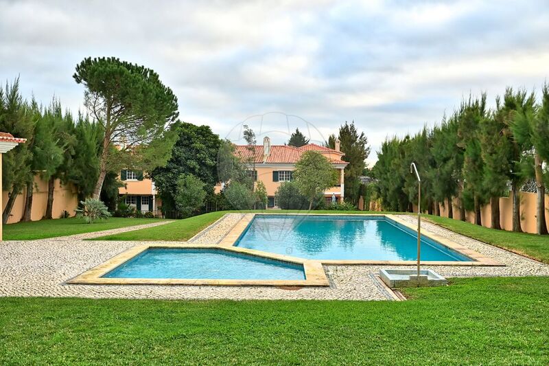 House V4 Cascais - swimming pool, garden, private condominium, fireplace, terrace, garage