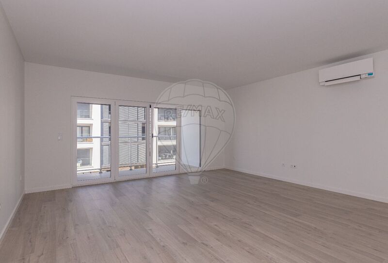 Apartment Modern T3 Montijo - balconies, garage, balcony, air conditioning, garden
