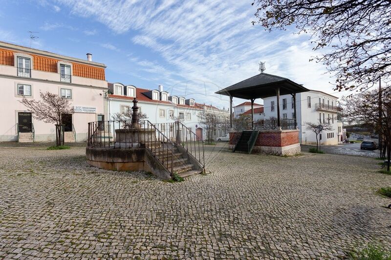 Apartment in the center 3 bedrooms Olivais Lisboa - 2nd floor, garden, central heating