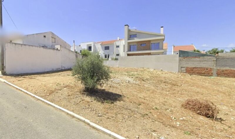 Land Urban with 328sqm Loures
