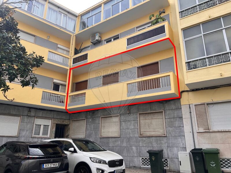 Apartment T2 in good condition Estrela Lisboa - garden