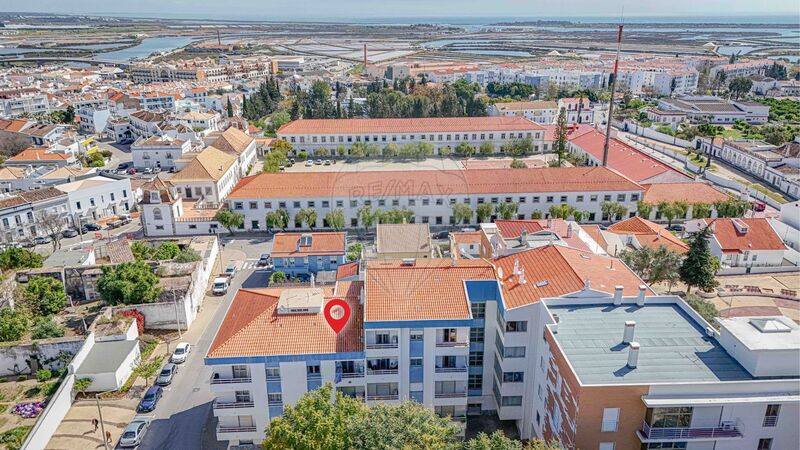 Apartment T2 Refurbished in the center Tavira - thermal insulation, air conditioning, double glazing, attic, balcony, fireplace