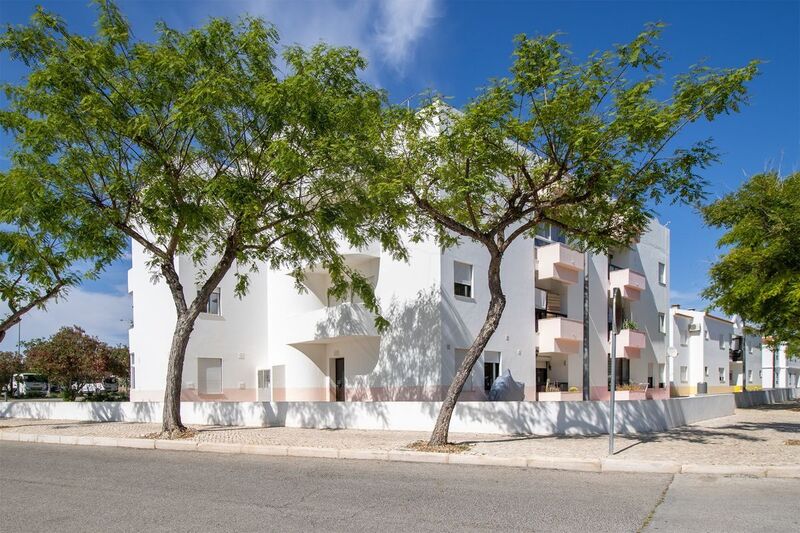 Apartment T2 in the center Castro Marim - marquee, terrace, kitchen, air conditioning, balcony