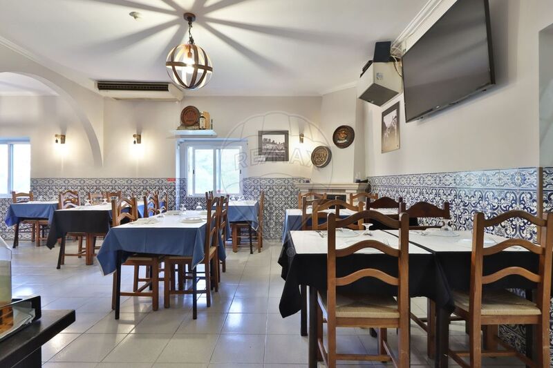 Restaurante Cascais - mobilado, cozinha, ar condicionado