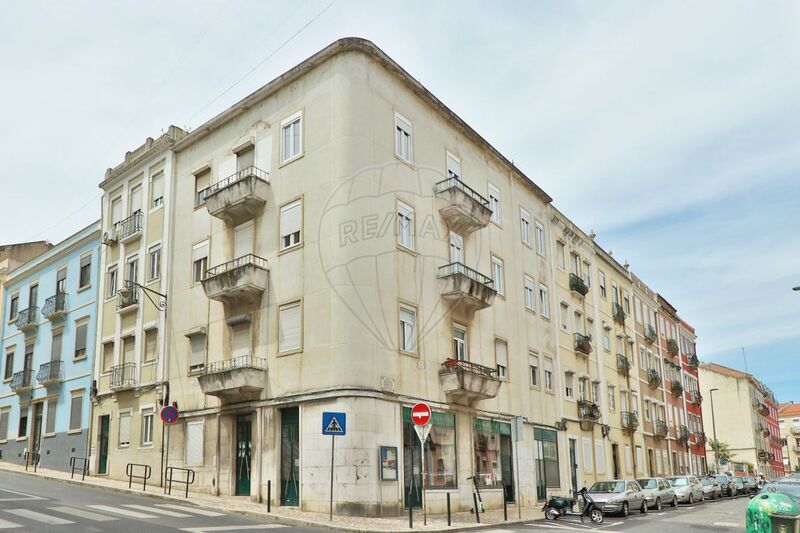 Apartamento T2 no centro Penha de França Lisboa - 1º andar, varanda