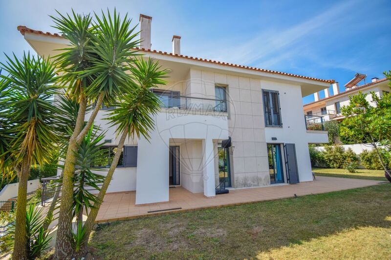 House V4 Barcarena Oeiras - fireplace, balconies, terrace, balcony, garage, garden
