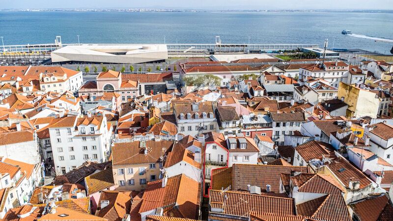 Prédio à venda Santa Maria Maior Lisboa - quintal, excelente localização, logradouro
