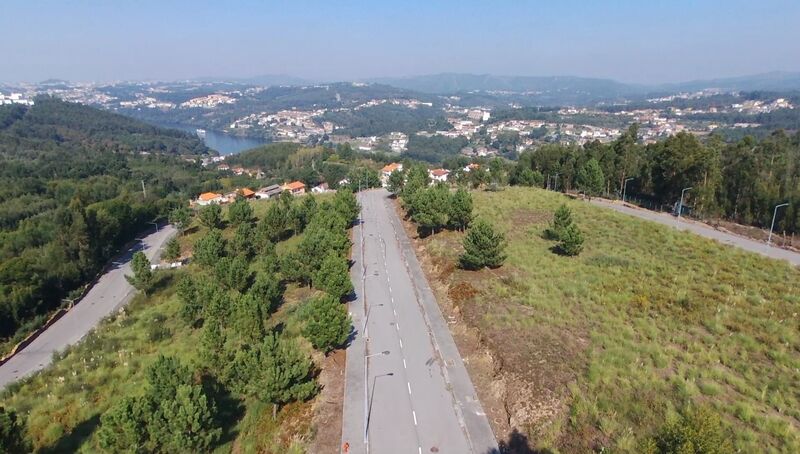 Terreno com 1500m2 Centro  Olival Vila Nova de Gaia - excelentes acessos
