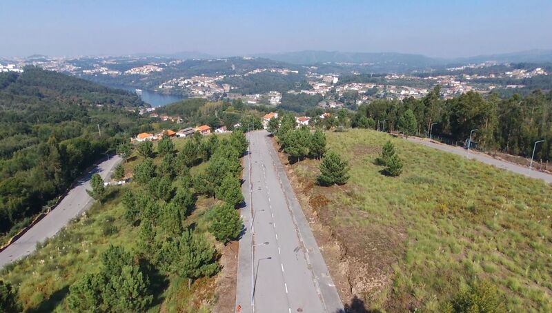 Land with 1500sqm Centro Olival Vila Nova de Gaia - excellent access