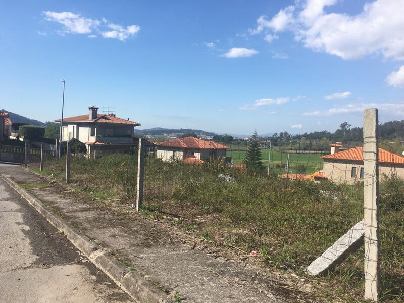 Land with 828sqm Braga