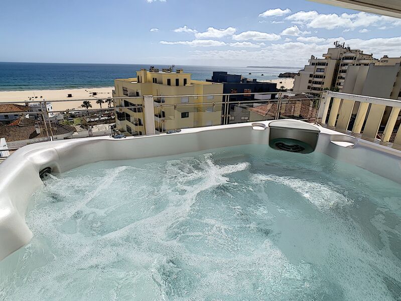 Apartment T3 Portimão - garage, air conditioning, store room, kitchen, swimming pool, terrace