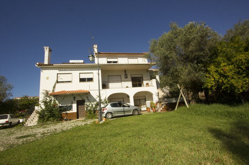 Farm 6 bedrooms Aljubarrota Alcobaça - garage, kitchen, equipped, fruit trees, attic