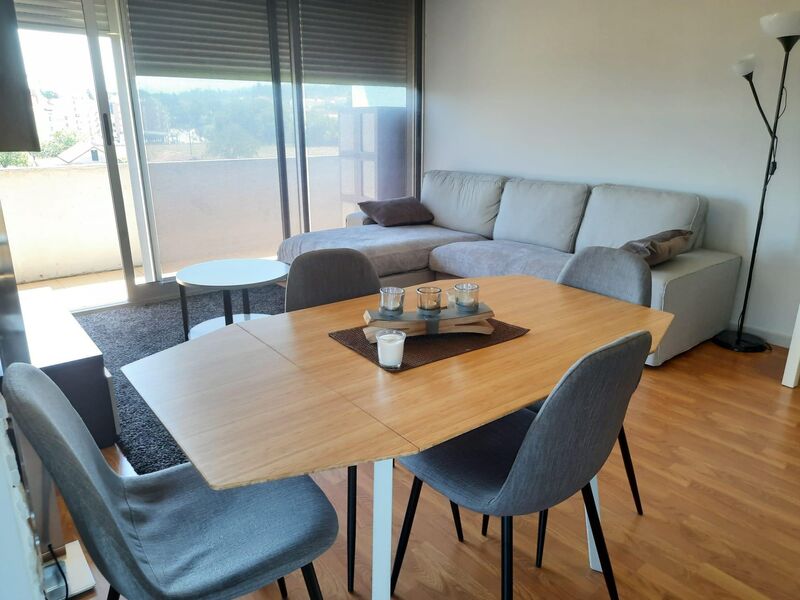 Apartamento T2 novo Monção - cozinha equipada, garagem