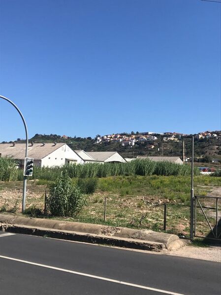 Land with 2580sqm Odivelas