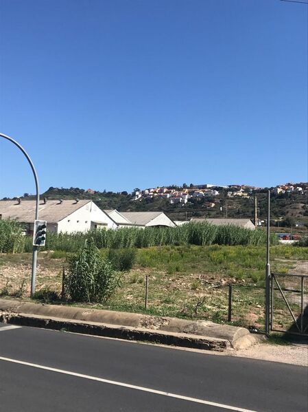 Terreno com 2580m2 Odivelas